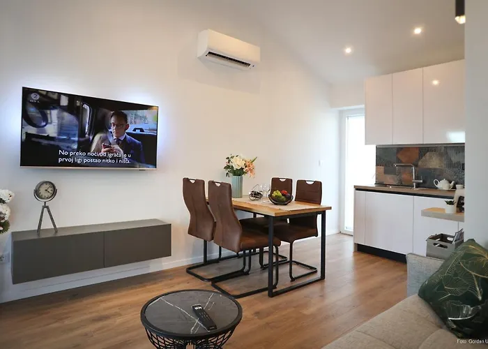 Blue Sky Apartment